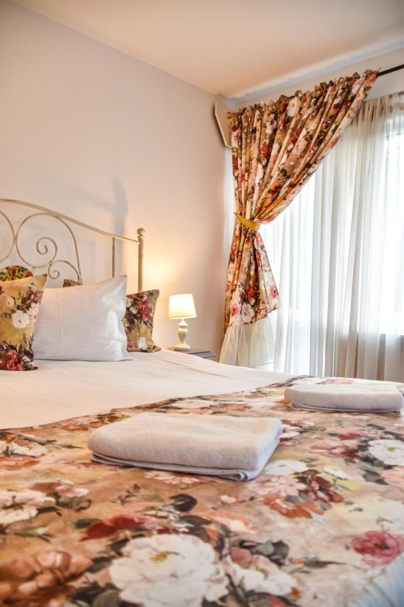 Casa Georgea Villa ซาเชเล ภายนอก รูปภาพ